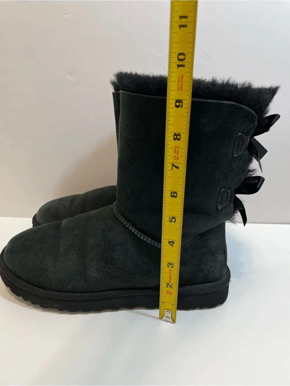 UGG Women's Bailey Bow II Black Shearling Boots Size 8